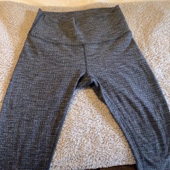Lululemon Wunder Under Luon leggings - Picture 3 of 6